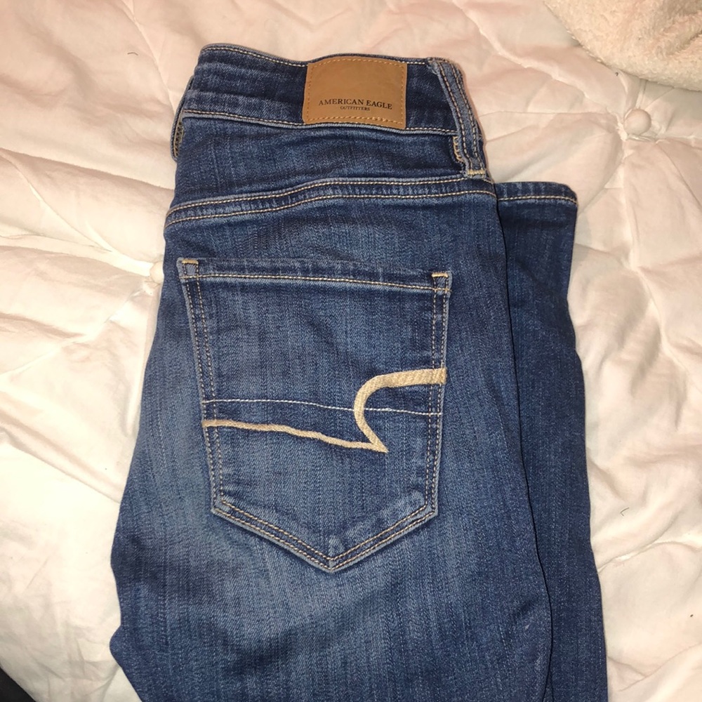 Medium Wash American Eagle Jeans
